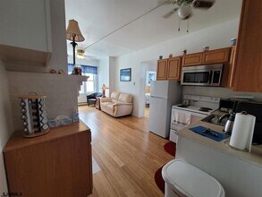 3801 Atlantic Ave in Atlantic City, NJ - Building Photo - Building Photo