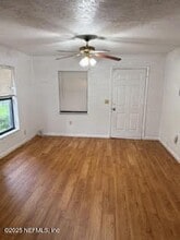 601 Mc Clure St in Welaka, FL - Building Photo - Building Photo