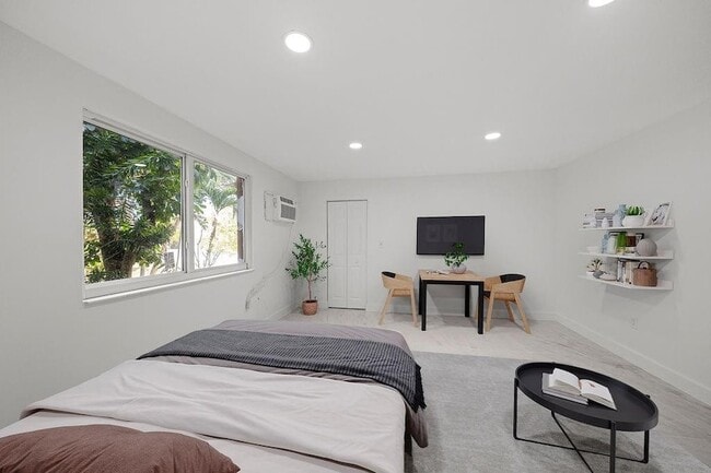 6930 NW 186th St, Unit 217-A in Hialeah, FL - Foto de edificio - Building Photo