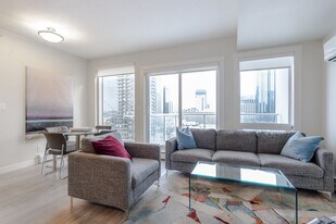 10410-1102 102 Ave NW in Edmonton, AB - Building Photo