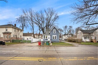 9 Hubbard St in Mount Clemens, MI - Building Photo - Building Photo