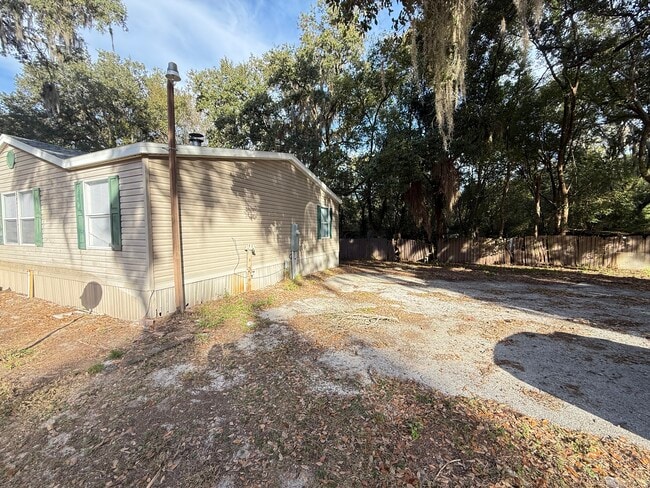 15527 Lake Little Rd in Clermont, FL - Building Photo - Building Photo