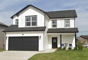 207 King Rd in Clarksville, TN - Building Photo