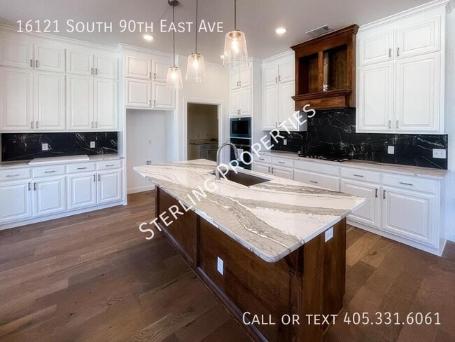 16121 S 90th East Ave in Bixby, OK - Building Photo - Building Photo