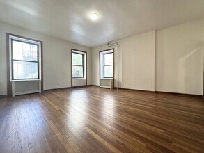 240 W 104th St in New York, NY - Building Photo - Building Photo