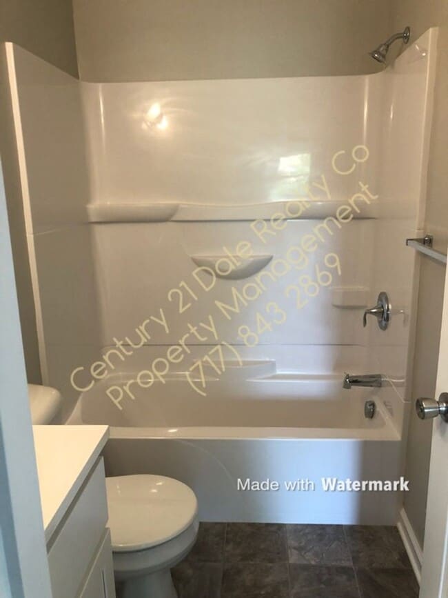 56 Lexton Dr in York, PA - Building Photo - Building Photo