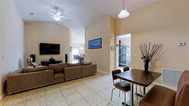 1296 Lexington Manor SW in Vero Beach, FL - Building Photo - Building Photo