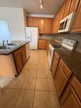 8490 Canyon Rim Trl in Englewood, CO - Foto de edificio - Building Photo