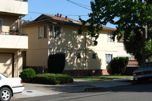 1218 Floribunda Ave in Burlingame, CA - Building Photo