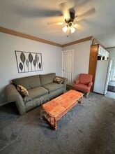 1475 Collison Rd in Kelowna, BC - Building Photo - Building Photo