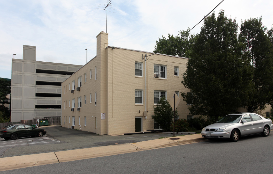 Forestoaks Apartments in Gaithersburg, MD - Building Photo