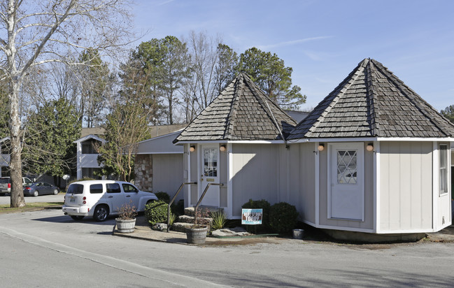 Rustic Village Apartments in Chattanooga, TN - Building Photo - Building Photo