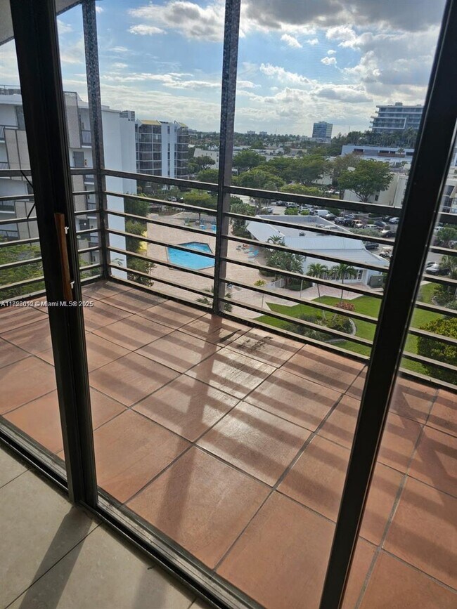 property at 20500 W Country Club Dr
