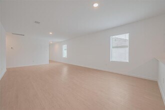 239 Lisa Marie Dr in Angleton, TX - Building Photo - Building Photo