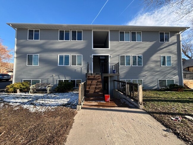 property at 423 E Dunn St