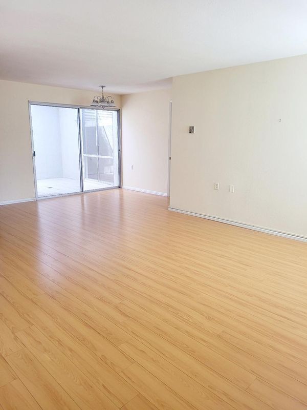 158 Avenida Majorca in Laguna Woods, CA - Foto de edificio - Building Photo