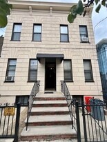 512 21st St in Union City, NJ - Building Photo