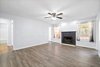 1277 Barbee Ln in Clarksville, TN - Building Photo - Building Photo