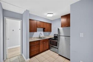 1037 N Victoria Park Rd, Unit 2 in Fort Lauderdale, FL - Building Photo