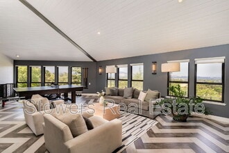 357 La Casa Via in Walnut Creek, CA - Building Photo - Building Photo