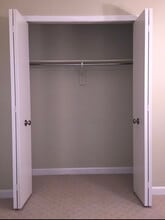 4609 Luxberry Dr in Fairfax, VA - Foto de edificio - Building Photo