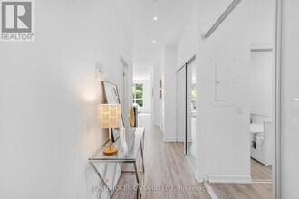 840 Queens Plate Dr in Toronto, ON - Building Photo - Building Photo