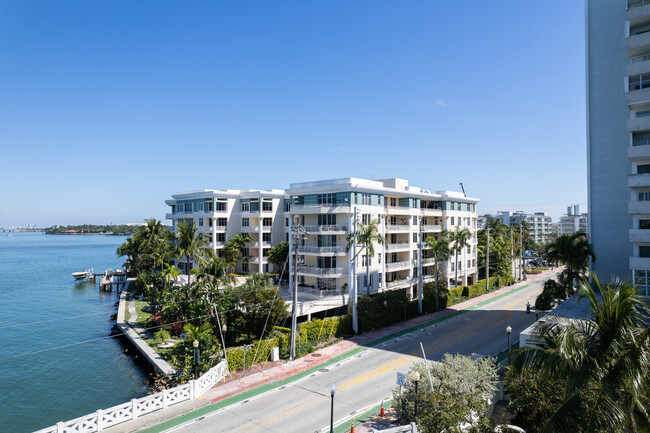 The Vistas in Miami Beach, FL - Foto de edificio - Building Photo