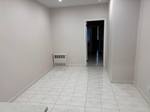 60-30 Catalpa Ave in Queens, NY - Building Photo - Building Photo
