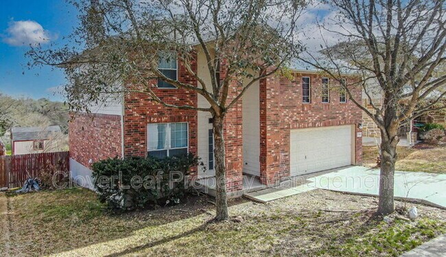 3702 Pinyon Pne in San Antonio, TX - Foto de edificio - Building Photo