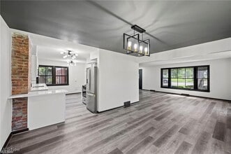 3024 Warrensville Center Rd in Shaker Heights, OH - Building Photo - Building Photo