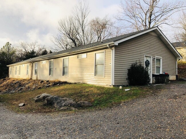 506 B St in Clarksville, TN - Building Photo - Building Photo