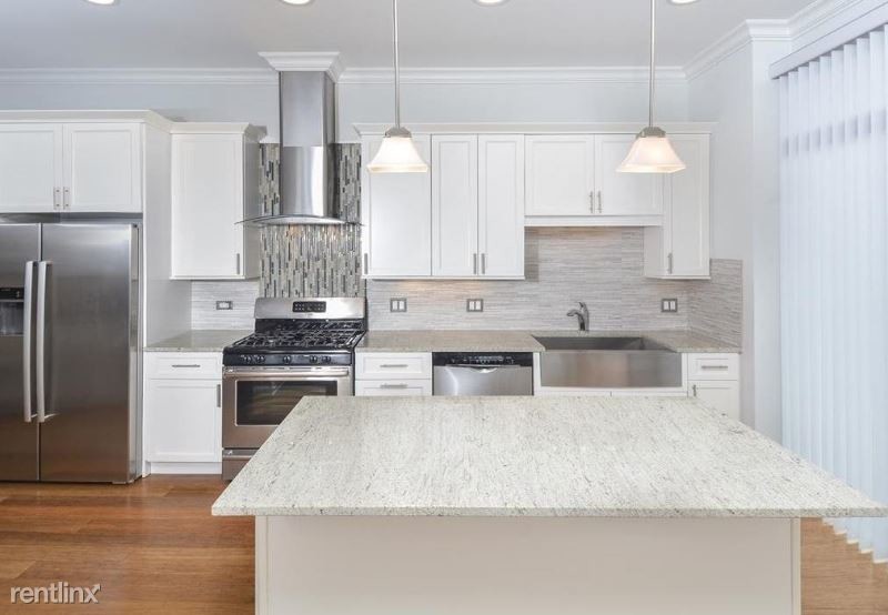 725 N Aberdeen St in Chicago, IL - Building Photo