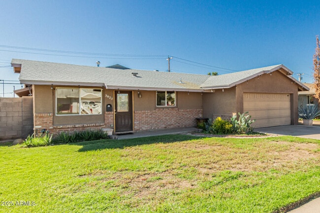 property at 3823 W Lawrence Rd