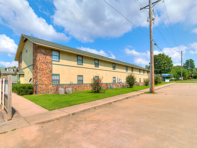 South Gate Inn in Tahlequah, OK - Foto de edificio - Building Photo