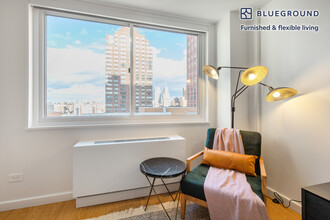 60 W 66th St in New York, NY - Building Photo - Building Photo