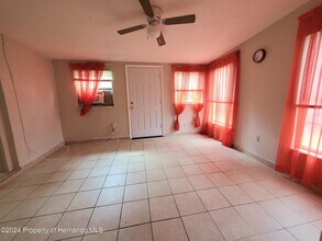 27334 Dale Ave in Brooksville, FL - Building Photo - Building Photo