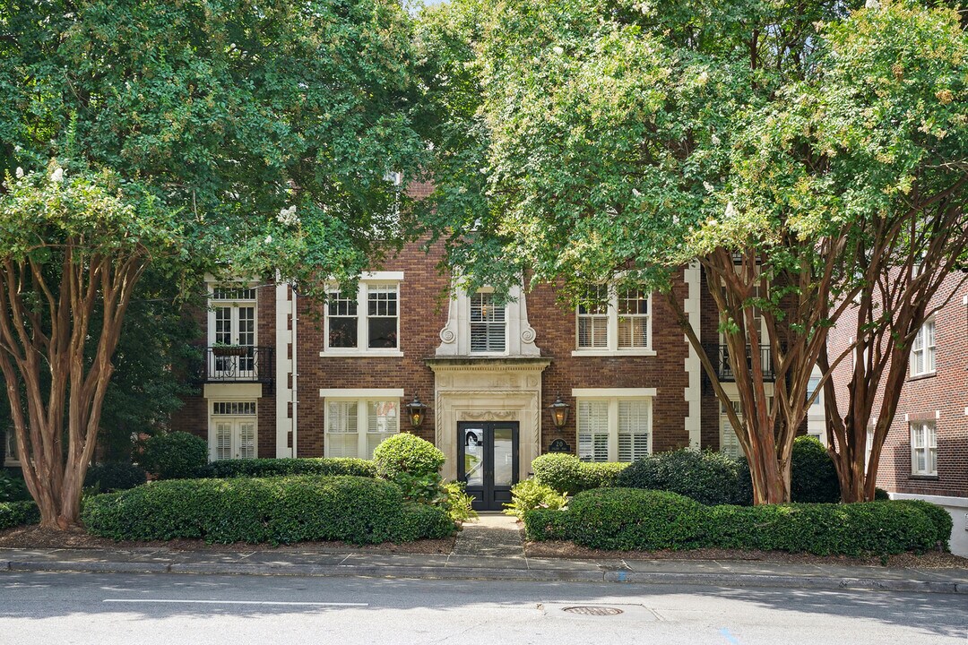 20 Collier Rd NW in Atlanta, GA - Building Photo