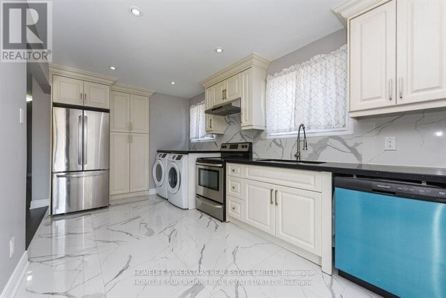property at 76 Flowertown Ave