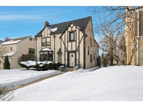 3540 Irving Ave S in Minneapolis, MN - Building Photo - Building Photo