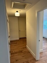 667 Main St, Unit 2nd Floor in Dennis, MA - Foto de edificio - Building Photo