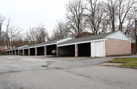 Clyde Crossings in Cuyahoga Falls, OH - Foto de edificio - Building Photo