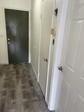 113 Hope Dr, Unit A in Upland, IN - Foto de edificio - Building Photo