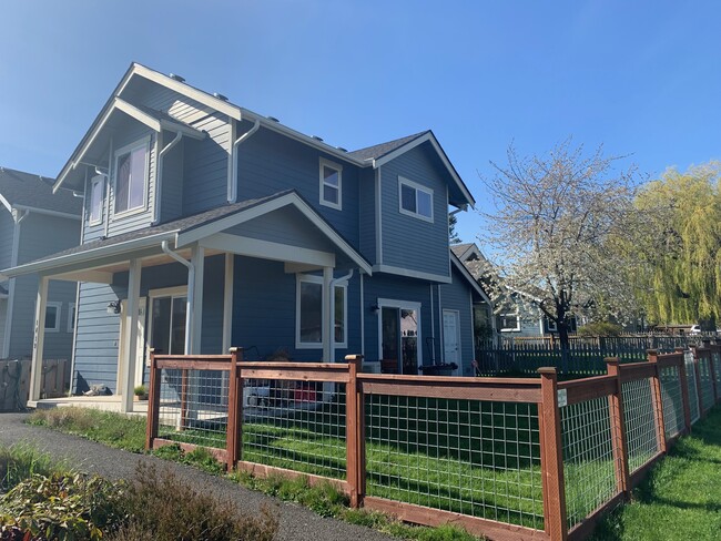 property at 1419 Texas St