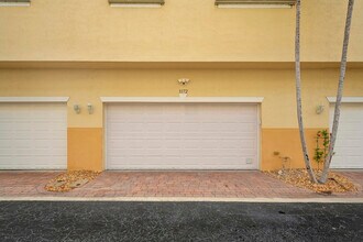 3172 N Greenleaf Cir in Boynton Beach, FL - Building Photo - Building Photo