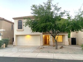 2315 W Running Deer Trl in Phoenix, AZ - Building Photo