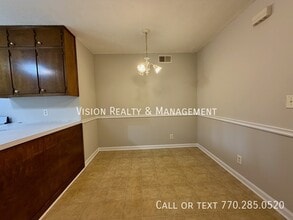 96 Brock St in Carrollton, GA - Building Photo - Building Photo