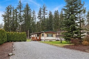 8491 Cimarron Way, Unit 8491 in Maple Falls, WA - Building Photo