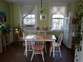 99 Jackson Rd, Unit 99 in Newton, MA - Building Photo