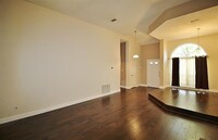 8368 Deep Green Dr in Dallas, TX - Building Photo - Building Photo