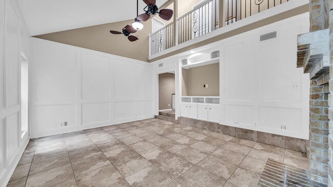 219 April Waters Dr W in Montgomery, TX - Building Photo - Building Photo